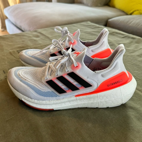 Adidas Mens Ultraboost Light Running Shoes Men’s 9 - Picture 3 of 6